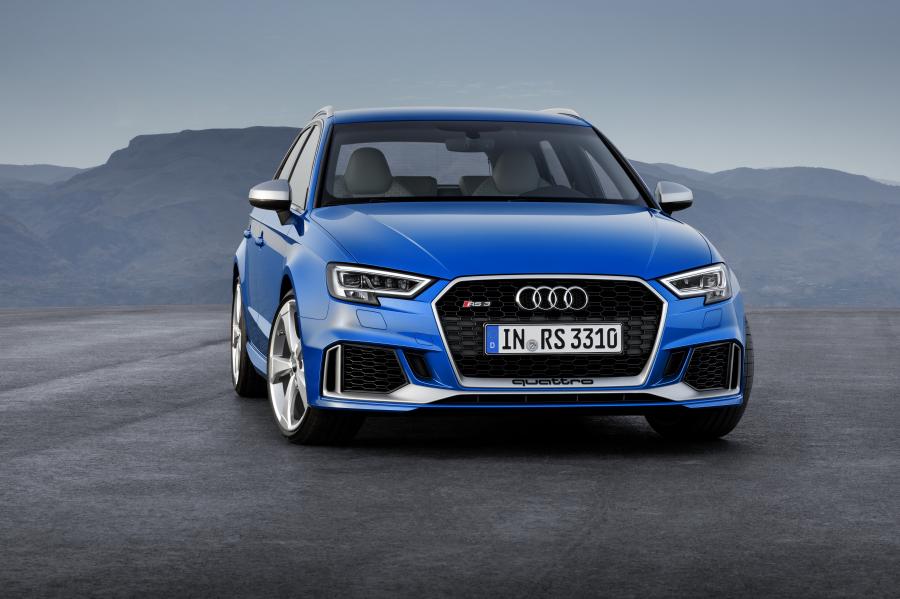  Audi RS3 Sportback (8V) 2017 года  (WW) (фото 11 из 40)
